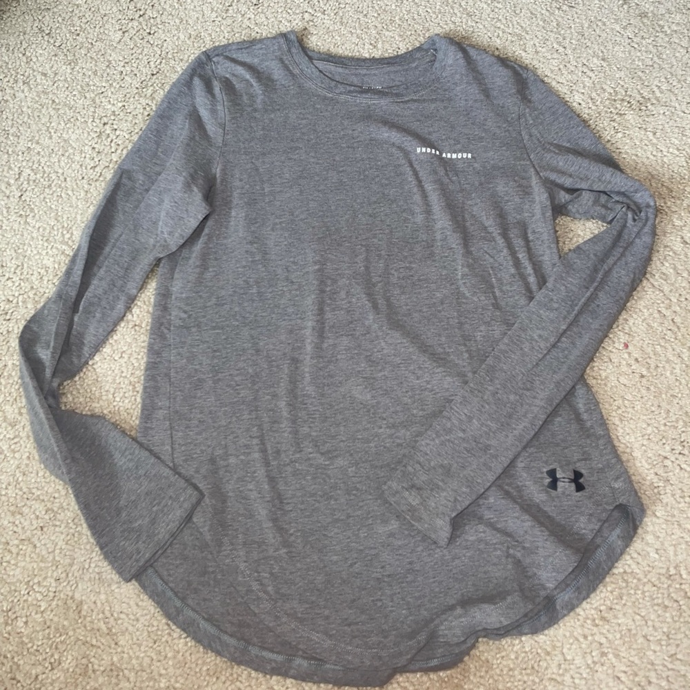 Women’s Under Armour long sleeve tee
